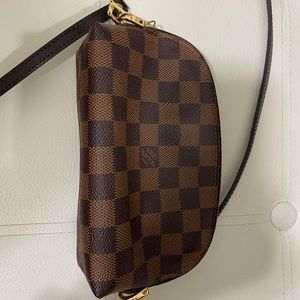💯 Authentic Louis Vuitton Cosmetic Pouch + Strap!